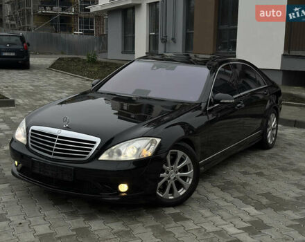 Черный Мерседес С Класс, объемом двигателя 5.46 л и пробегом 270 тыс. км за 8700 $, фото 12 на Automoto.ua