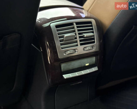 Черный Мерседес С Класс, объемом двигателя 5.5 л и пробегом 288 тыс. км за 10999 $, фото 29 на Automoto.ua