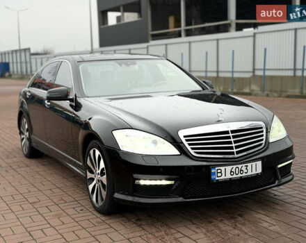 Черный Мерседес С Класс, объемом двигателя 5.46 л и пробегом 295 тыс. км за 13200 $, фото 2 на Automoto.ua