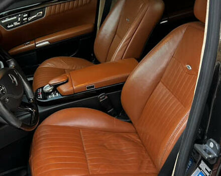 Черный Мерседес С Класс, объемом двигателя 5.5 л и пробегом 305 тыс. км за 14300 $, фото 6 на Automoto.ua