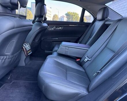 Черный Мерседес С Класс, объемом двигателя 4.7 л и пробегом 259 тыс. км за 10900 $, фото 17 на Automoto.ua