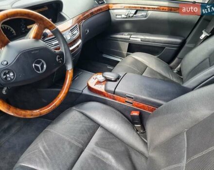 Чорний Мерседес С Клас, об'ємом двигуна 5.5 л та пробігом 203 тис. км за 11400 $, фото 8 на Automoto.ua