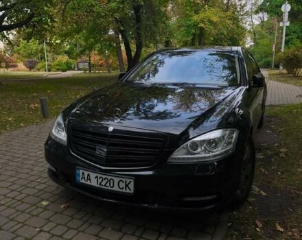 Черный Мерседес С Класс, объемом двигателя 5.46 л и пробегом 322 тыс. км за 15000 $, фото 40 на Automoto.ua