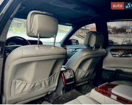 Чорний Мерседес С Клас, об'ємом двигуна 5.46 л та пробігом 160 тис. км за 9990 $, фото 19 на Automoto.ua