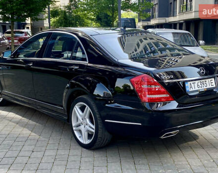 Черный Мерседес С Класс, объемом двигателя 5.46 л и пробегом 171 тыс. км за 14900 $, фото 16 на Automoto.ua