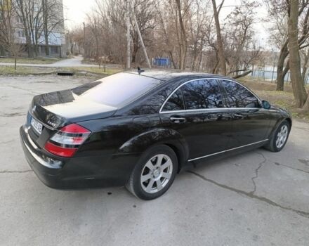 Черный Мерседес С Класс, объемом двигателя 5.5 л и пробегом 240 тыс. км за 8999 $, фото 6 на Automoto.ua