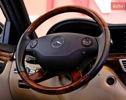 Чорний Мерседес С Клас, об'ємом двигуна 4.7 л та пробігом 218 тис. км за 8900 $, фото 59 на Automoto.ua