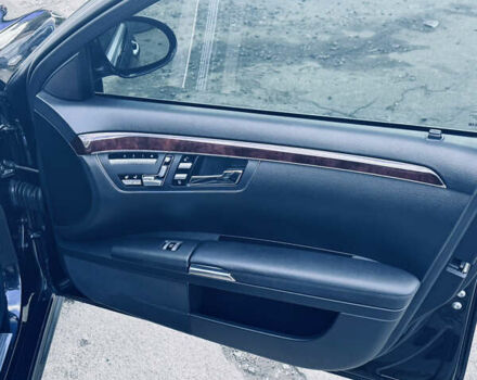 Чорний Мерседес С Клас, об'ємом двигуна 3.5 л та пробігом 190 тис. км за 10500 $, фото 13 на Automoto.ua