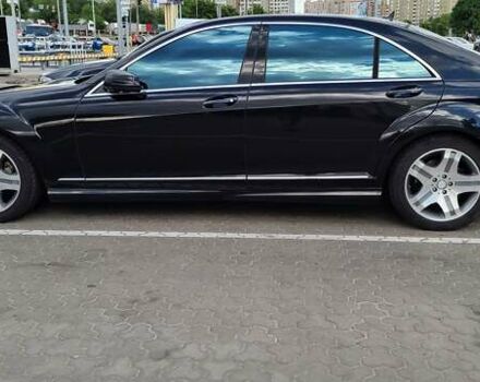 Черный Мерседес С Класс, объемом двигателя 5.5 л и пробегом 288 тыс. км за 11999 $, фото 6 на Automoto.ua