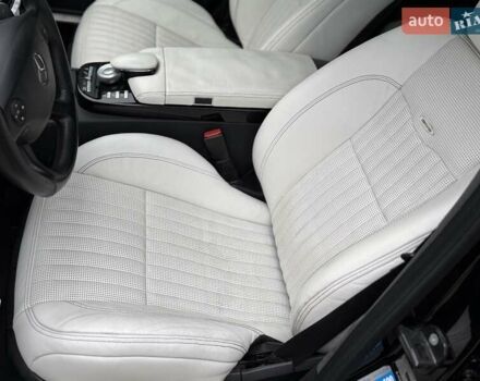 Черный Мерседес С Класс, объемом двигателя 6.2 л и пробегом 125 тыс. км за 18500 $, фото 37 на Automoto.ua