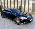 Черный Мерседес С Класс, объемом двигателя 5.5 л и пробегом 255 тыс. км за 17046 $, фото 1 на Automoto.ua