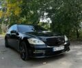 Чорний Мерседес С Клас, об'ємом двигуна 5.5 л та пробігом 299 тис. км за 11950 $, фото 1 на Automoto.ua