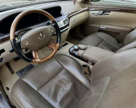 Черный Мерседес С Класс, объемом двигателя 2.99 л и пробегом 300 тыс. км за 10500 $, фото 7 на Automoto.ua