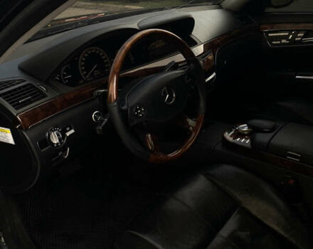 Чорний Мерседес С Клас, об'ємом двигуна 5.5 л та пробігом 303 тис. км за 10400 $, фото 8 на Automoto.ua