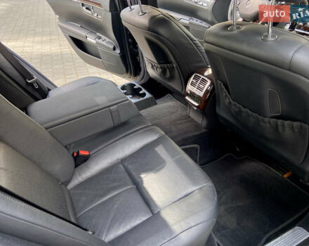 Черный Мерседес С Класс, объемом двигателя 5.46 л и пробегом 171 тыс. км за 14900 $, фото 42 на Automoto.ua
