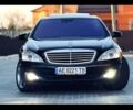 Черный Мерседес С Класс, объемом двигателя 5.5 л и пробегом 250 тыс. км за 13500 $, фото 1 на Automoto.ua