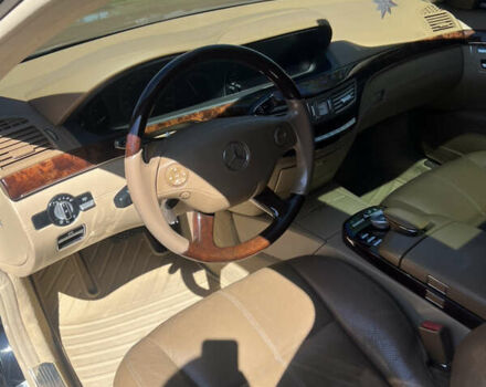 Мерседес С Класс 2007 в Харькове на Automoto.ua Черный Мерседес С Класс, объемом двигателя 5.5 л и пробегом 196 тыс. км за 18000 $, фото 5 на Automoto.ua