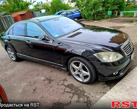 Черный Мерседес С Класс, объемом двигателя 5.5 л и пробегом 217 тыс. км за 10900 $, фото 3 на Automoto.ua