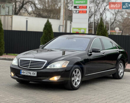 Черный Мерседес С Класс, объемом двигателя 3.5 л и пробегом 217 тыс. км за 10300 $, фото 4 на Automoto.ua