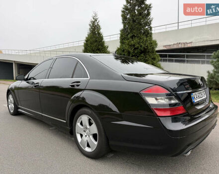 Черный Мерседес С Класс, объемом двигателя 3.5 л и пробегом 305 тыс. км за 7800 $, фото 3 на Automoto.ua