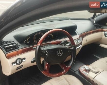 Черный Мерседес С Класс, объемом двигателя 5.5 л и пробегом 416 тыс. км за 9500 $, фото 6 на Automoto.ua