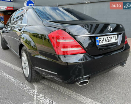 Черный Мерседес С Класс, объемом двигателя 5.5 л и пробегом 81 тыс. км за 33000 $, фото 6 на Automoto.ua