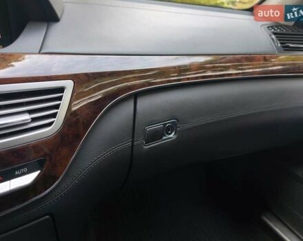 Черный Мерседес С Класс, объемом двигателя 5.46 л и пробегом 322 тыс. км за 15000 $, фото 14 на Automoto.ua