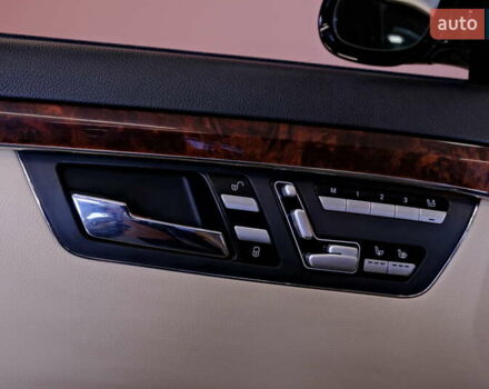 Чорний Мерседес С Клас, об'ємом двигуна 4.7 л та пробігом 218 тис. км за 8900 $, фото 28 на Automoto.ua