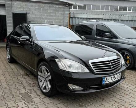 Чорний Мерседес С Клас, об'ємом двигуна 5.5 л та пробігом 203 тис. км за 11400 $, фото 1 на Automoto.ua