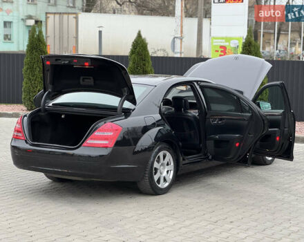 Черный Мерседес С Класс, объемом двигателя 3.5 л и пробегом 217 тыс. км за 10300 $, фото 42 на Automoto.ua