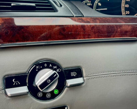 Чорний Мерседес С Клас, об'ємом двигуна 5.46 л та пробігом 160 тис. км за 9990 $, фото 26 на Automoto.ua