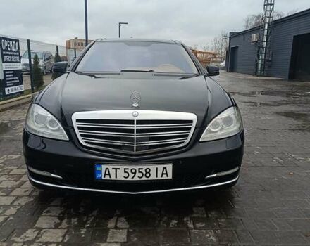 Черный Мерседес С Класс, объемом двигателя 4.7 л и пробегом 339 тыс. км за 11000 $, фото 6 на Automoto.ua