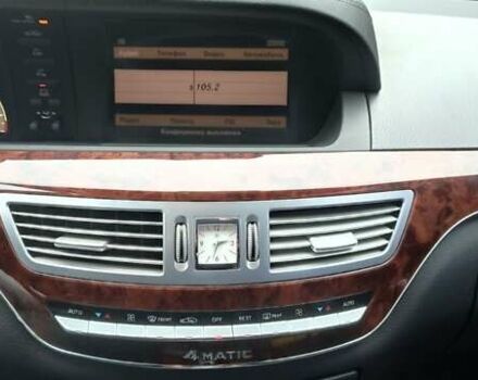 Чорний Мерседес С Клас, об'ємом двигуна 5.5 л та пробігом 198 тис. км за 12000 $, фото 11 на Automoto.ua