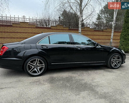 Чорний Мерседес С Клас, об'ємом двигуна 5.5 л та пробігом 243 тис. км за 12999 $, фото 5 на Automoto.ua