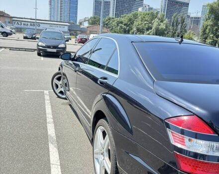 Чорний Мерседес С Клас, об'ємом двигуна 5.5 л та пробігом 262 тис. км за 13000 $, фото 5 на Automoto.ua