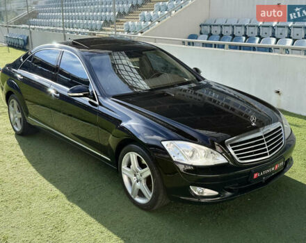 Черный Мерседес С Класс, объемом двигателя 5.5 л и пробегом 288 тыс. км за 10500 $, фото 7 на Automoto.ua