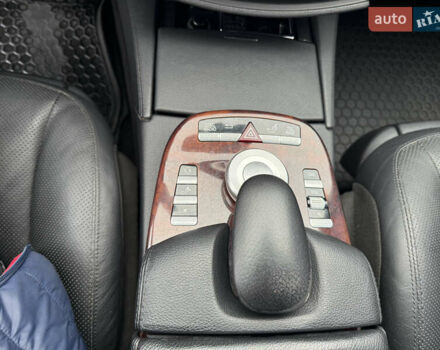 Чорний Мерседес С Клас, об'ємом двигуна 5.46 л та пробігом 245 тис. км за 8500 $, фото 22 на Automoto.ua