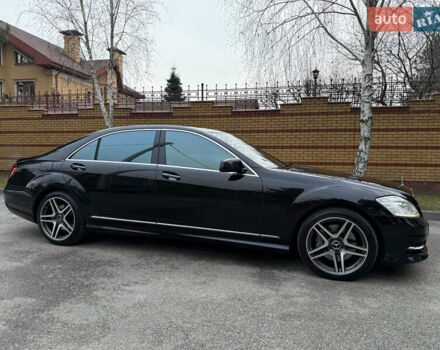 Чорний Мерседес С Клас, об'ємом двигуна 5.5 л та пробігом 243 тис. км за 12999 $, фото 11 на Automoto.ua