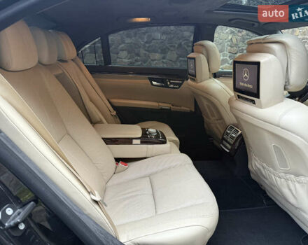 Чорний Мерседес С Клас, об'ємом двигуна 5.5 л та пробігом 243 тис. км за 12999 $, фото 28 на Automoto.ua