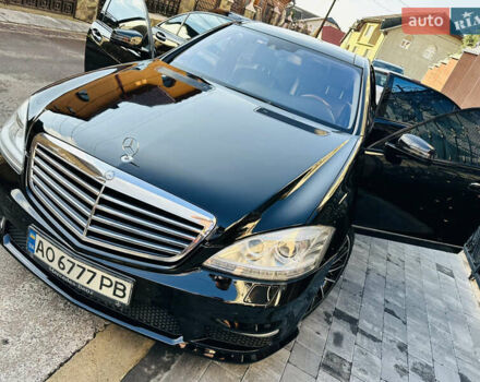 Мерседес С Класс 2008 в Тячеве на Automoto.ua Черный Мерседес С Класс, объемом двигателя 5.5 л и пробегом 210 тыс. км за 13450 $, фото 91 на Automoto.ua