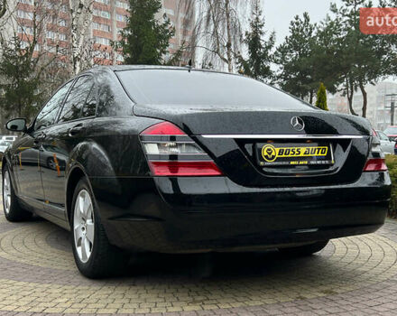Черный Мерседес С Класс, объемом двигателя 3.5 л и пробегом 245 тыс. км за 13750 $, фото 4 на Automoto.ua