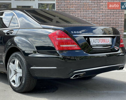 Черный Мерседес С Класс, объемом двигателя 5.5 л и пробегом 117 тыс. км за 49990 $, фото 6 на Automoto.ua