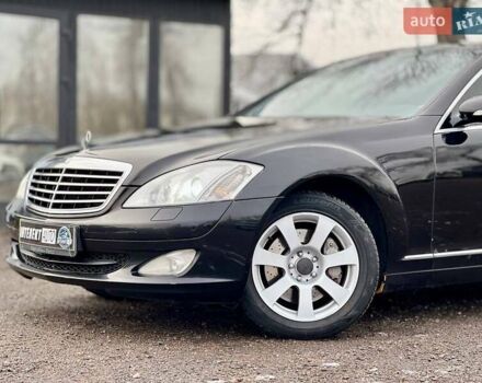 Черный Мерседес С Класс, объемом двигателя 3.5 л и пробегом 306 тыс. км за 8500 $, фото 9 на Automoto.ua