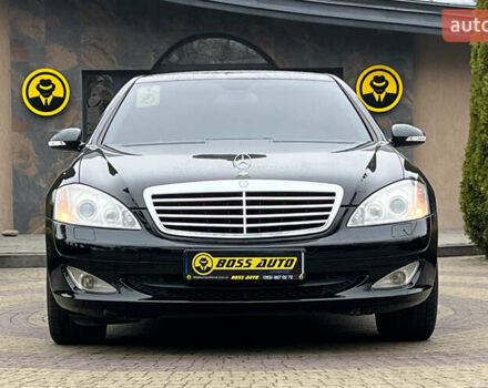 Черный Мерседес С Класс, объемом двигателя 3.5 л и пробегом 245 тыс. км за 13750 $, фото 1 на Automoto.ua