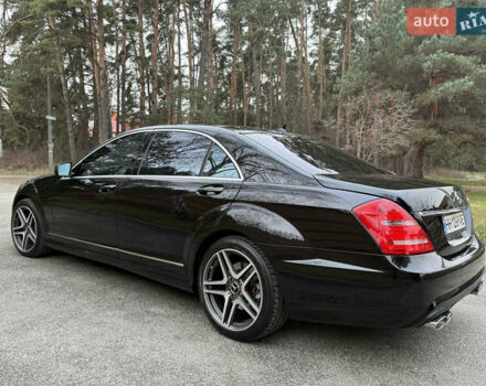 Чорний Мерседес С Клас, об'ємом двигуна 5.5 л та пробігом 243 тис. км за 12999 $, фото 9 на Automoto.ua