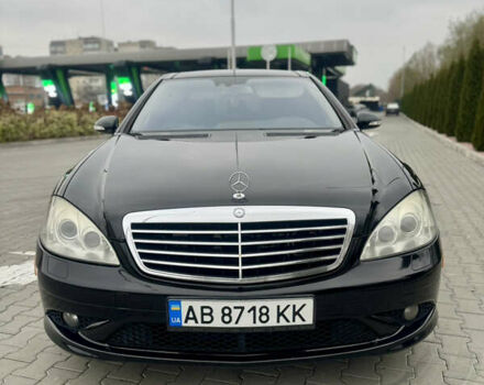 Черный Мерседес С Класс, объемом двигателя 5.46 л и пробегом 270 тыс. км за 9500 $, фото 1 на Automoto.ua