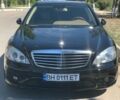 Чорний Мерседес С Клас, об'ємом двигуна 5 л та пробігом 285 тис. км за 9427 $, фото 1 на Automoto.ua
