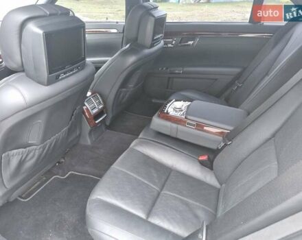 Черный Мерседес С Класс, объемом двигателя 5.5 л и пробегом 132 тыс. км за 21500 $, фото 8 на Automoto.ua