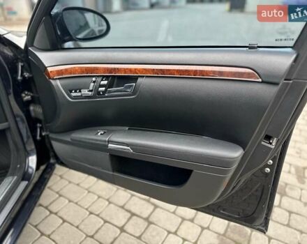 Черный Мерседес С Класс, объемом двигателя 2.99 л и пробегом 233 тыс. км за 16400 $, фото 6 на Automoto.ua