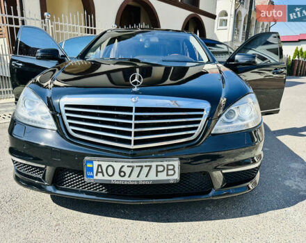 Черный Мерседес С Класс, объемом двигателя 5.5 л и пробегом 210 тыс. км за 12900 $, фото 77 на Automoto.ua